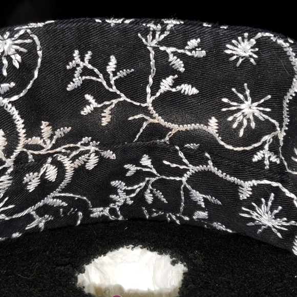 CROFT & BARROW, BLACK JACKET WITH WHITE SHIMMERY EMBROIDERY, 100% COTTON, SIZE L - Picture 7 of 9